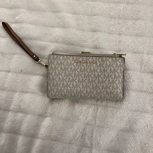 Michael Kors wristlet